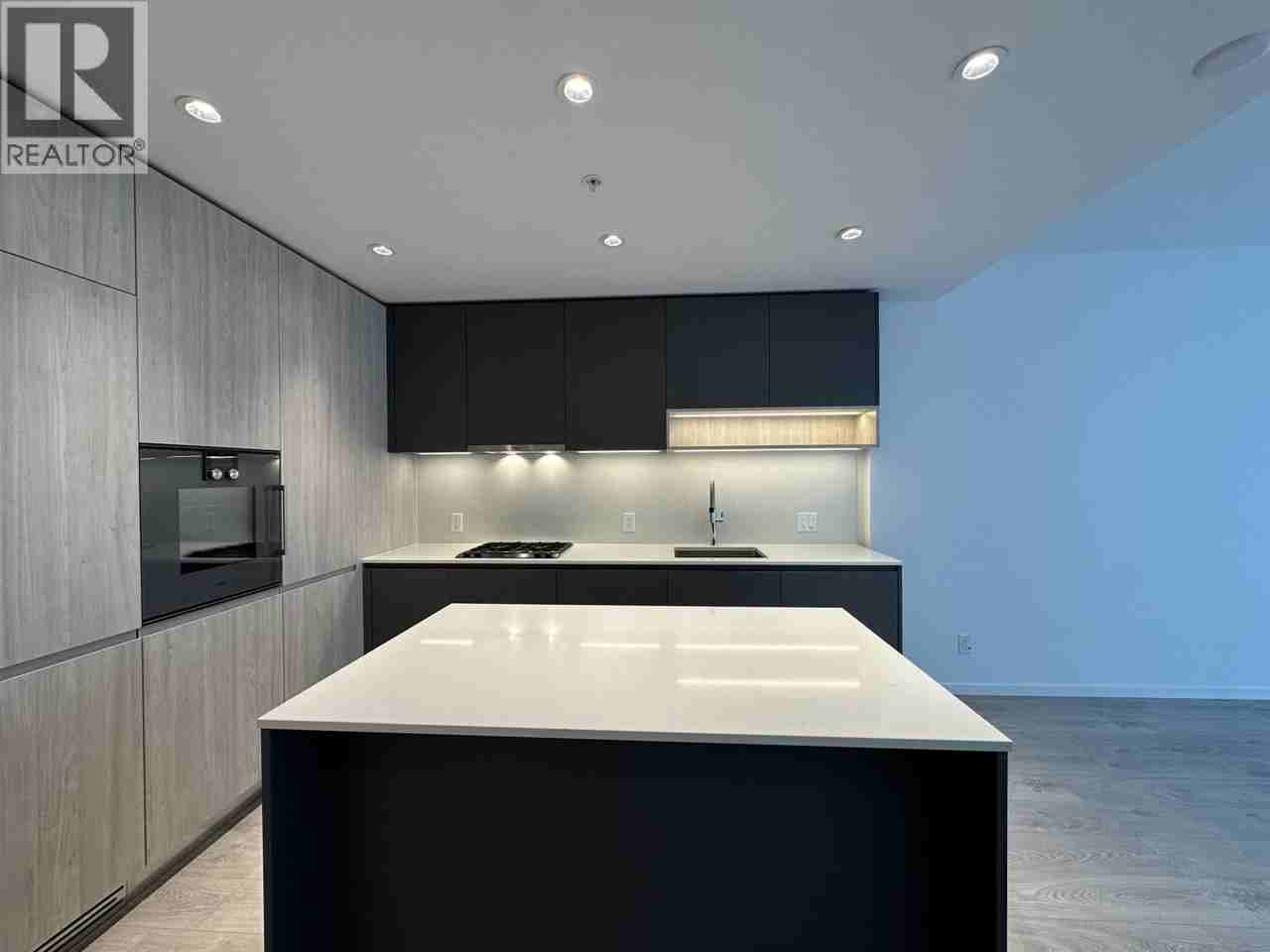 6300 Minoru Boulevard - Photo 2 of 24