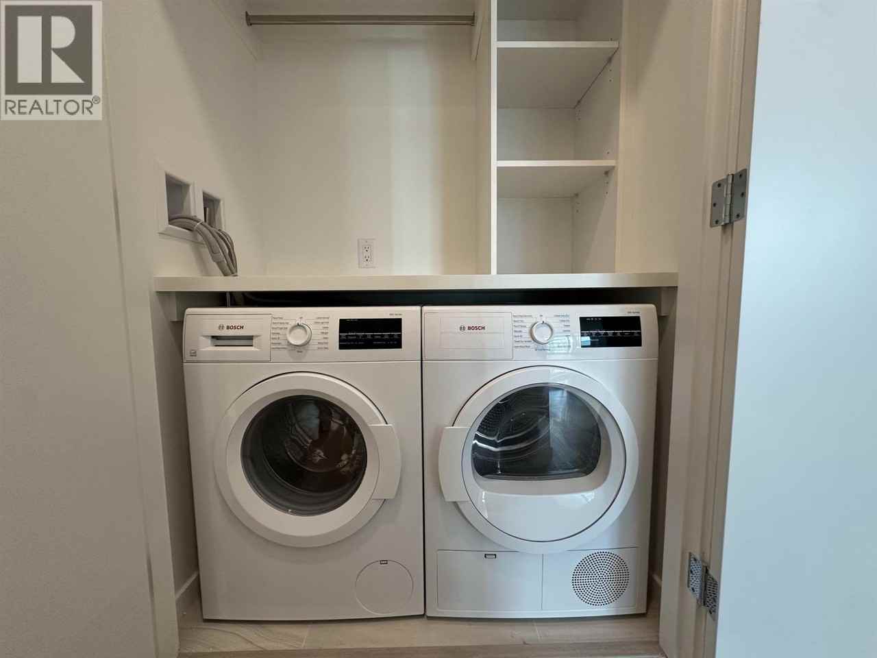 6300 Minoru Boulevard - Photo 5 of 24