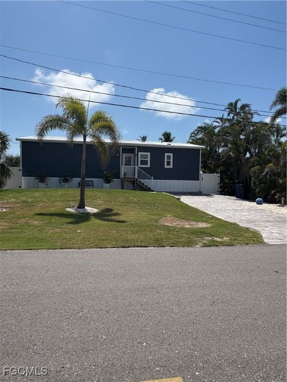 2642 York Rd - Photo 2 of 18
