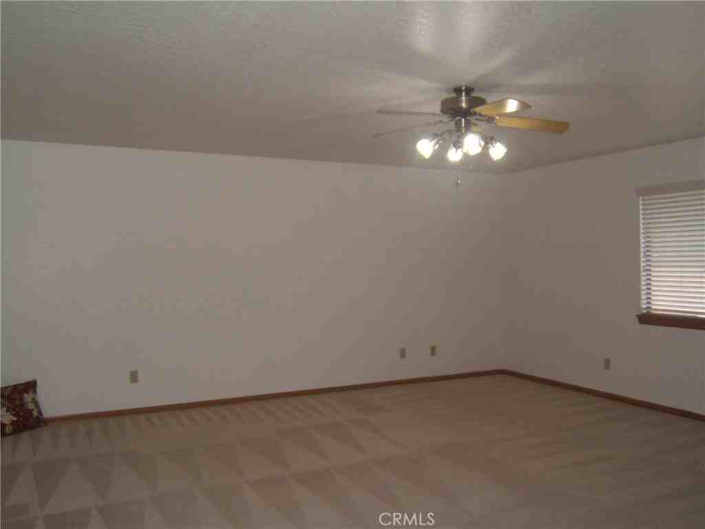 20180 Ottawa Rd - Photo 4 of 47