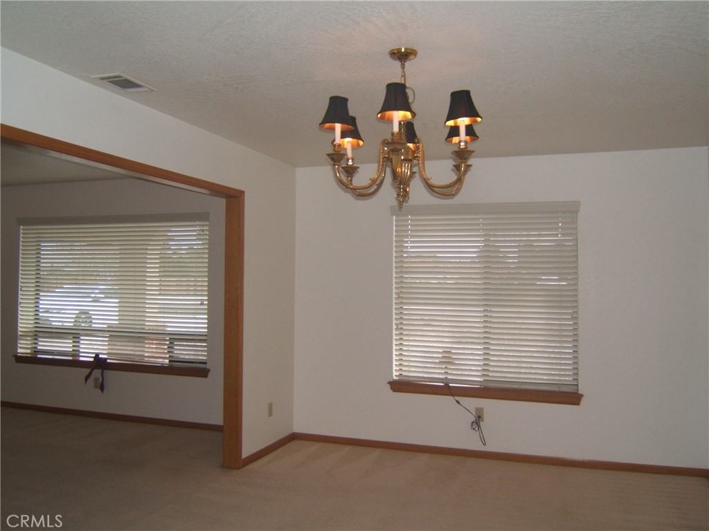 20180 Ottawa Rd - Photo 5 of 47