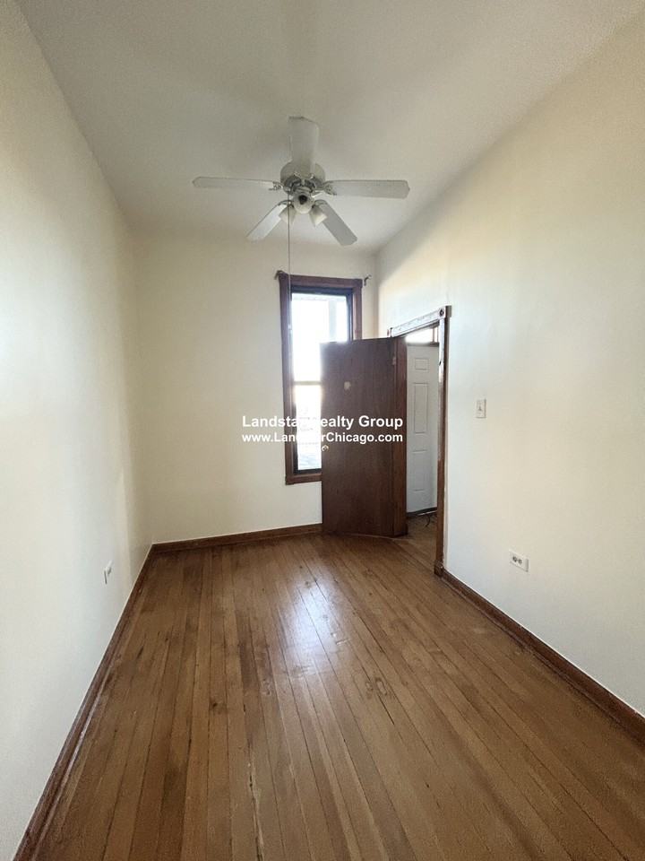 2827 N Milwaukee Ave #3 - Photo 4 of 17