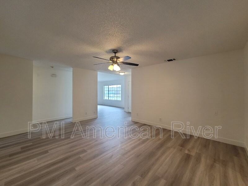 4508 Windcloud Ave - Photo 5 of 29