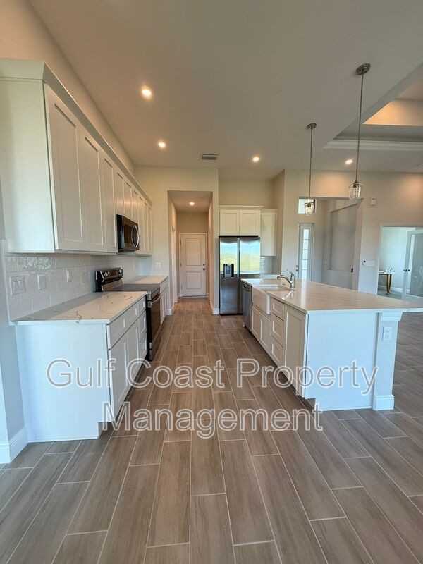 1229 Ne 19th Ave - Photo 6 of 37