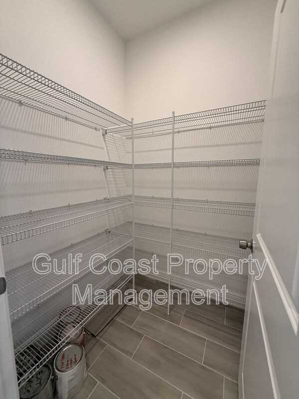 1229 Ne 19th Ave - Photo 7 of 37