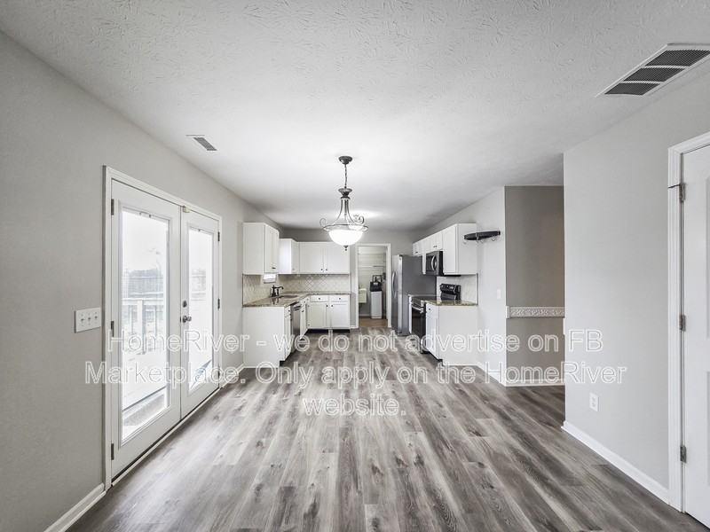 10838 Spring Green Dr - Photo 4 of 22