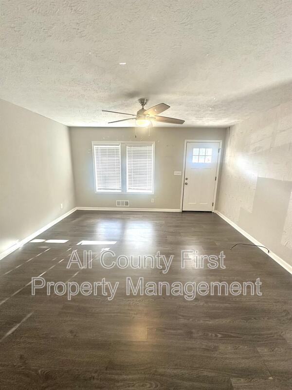 2975 Mcglynn Ct - Photo 2 of 8