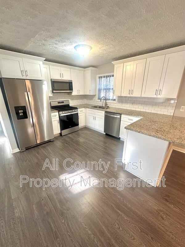 2975 Mcglynn Ct - Photo 3 of 8