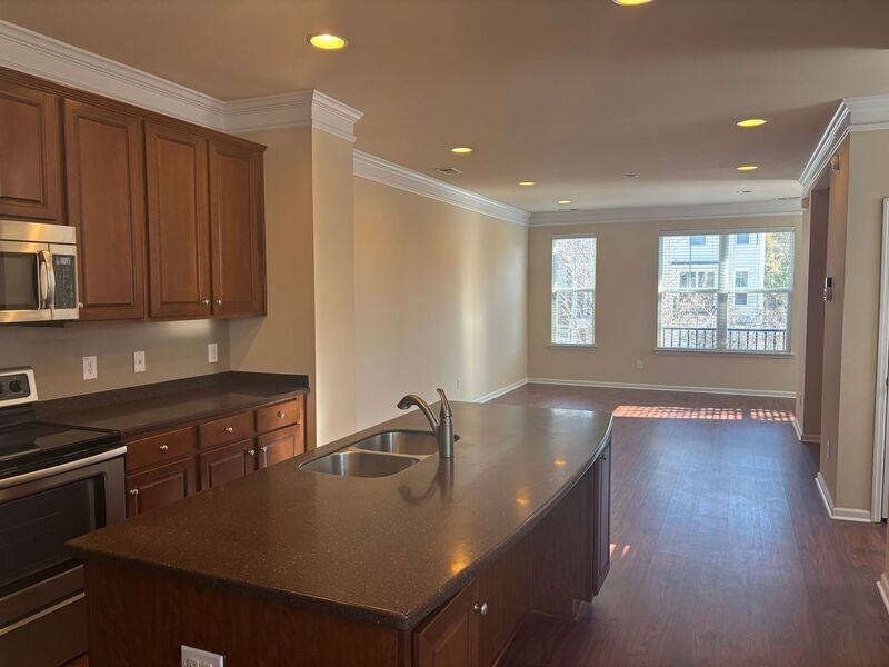 1559 Bluewater Way - Photo 5 of 26