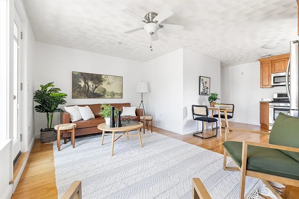 25 Cross St - Photo 5 of 14