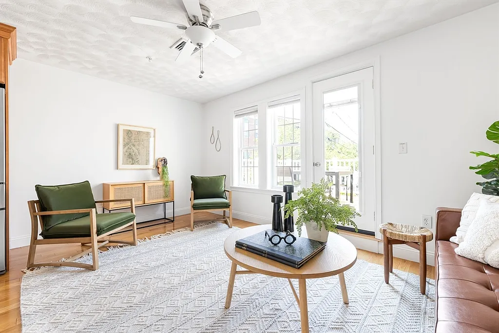 25 Cross St - Photo 7 of 14