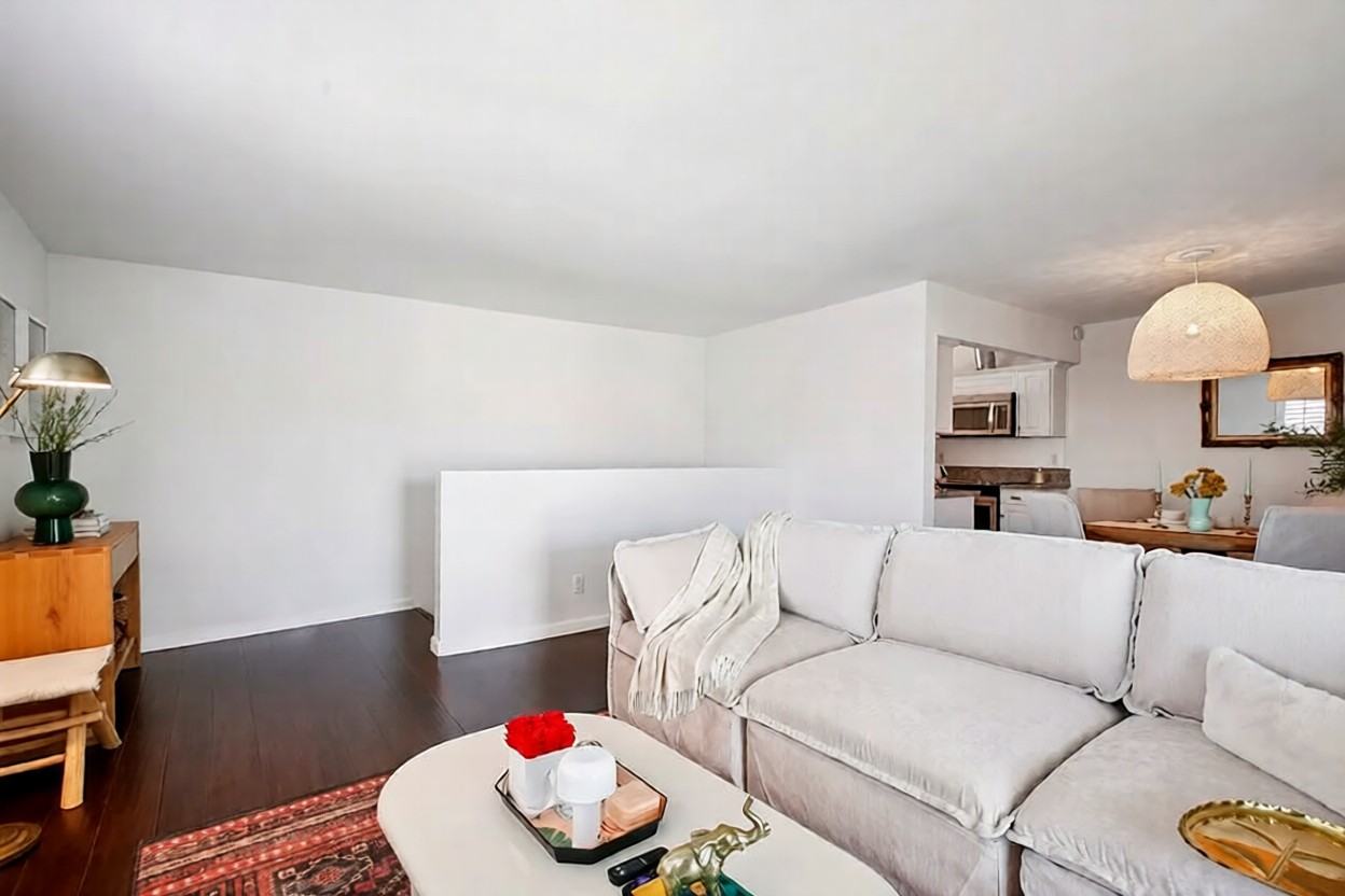 2704 Voorhees Ave - Photo 7 of 19