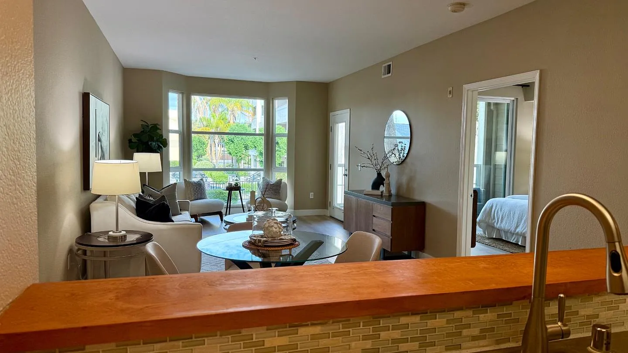 415 N 2nd St - Photo 2 of 14