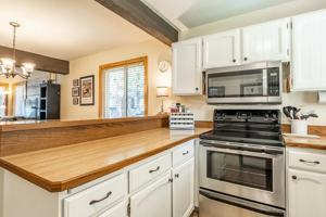 featured image of 2 Arrowhead Dr