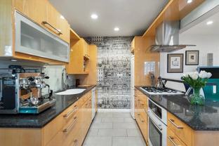 848 Pacific St - Photo 1 of 1