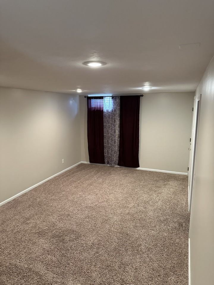 261 18th Ave Nw #B - Photo 2 of 18