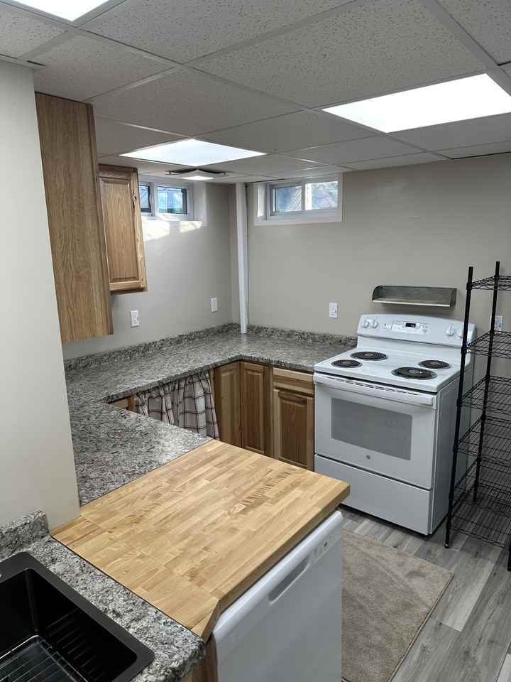 261 18th Ave Nw #B - Photo 6 of 18