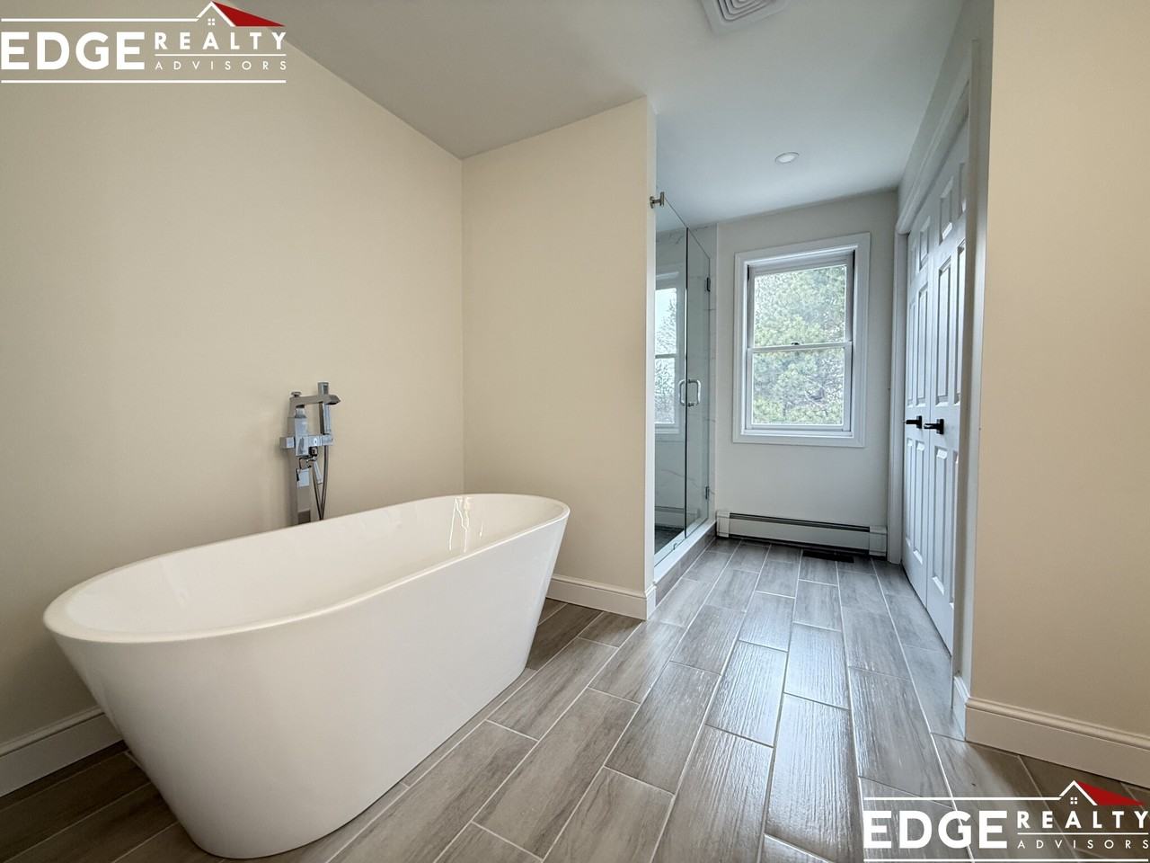 29 Cottage St - Photo 7 of 17