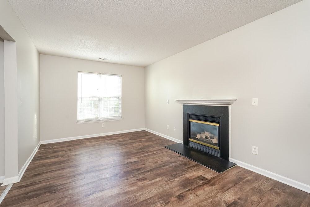 5209 Carriage Woods Dr - Photo 4 of 17