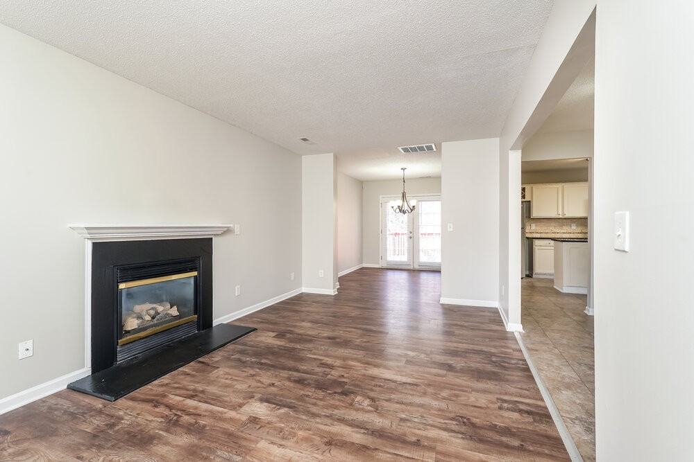 5209 Carriage Woods Dr - Photo 5 of 17