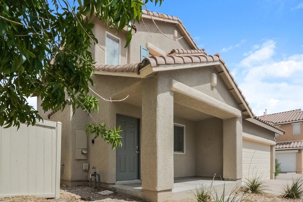 1006 Grand Cerritos Ave - Photo 5 of 17