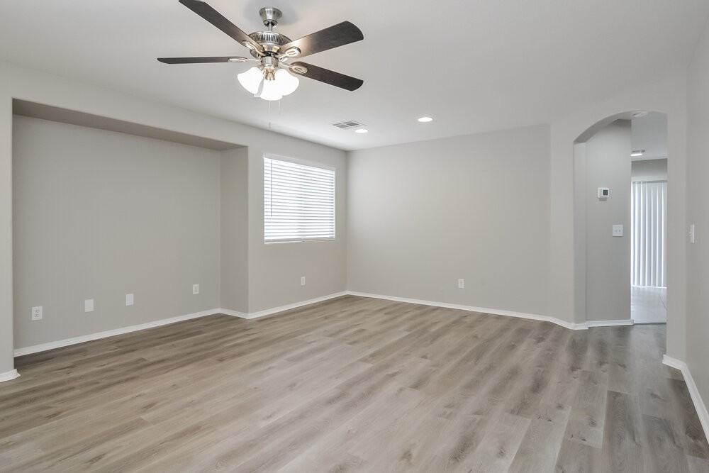 1006 Grand Cerritos Ave - Photo 7 of 17