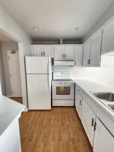 308 Malaga Rd #303 - Photo 3 of 9