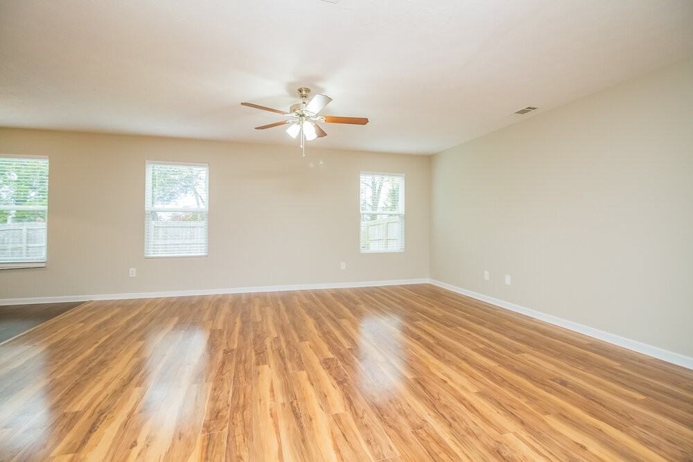 640 Elderberry Way - Photo 3 of 18