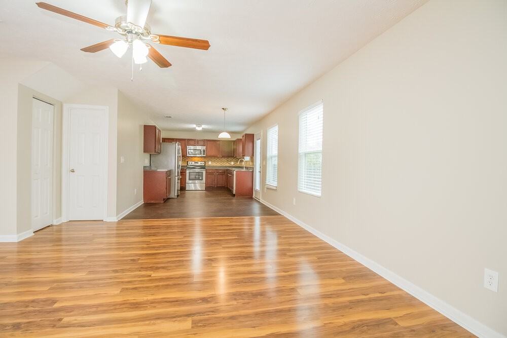 640 Elderberry Way - Photo 4 of 18