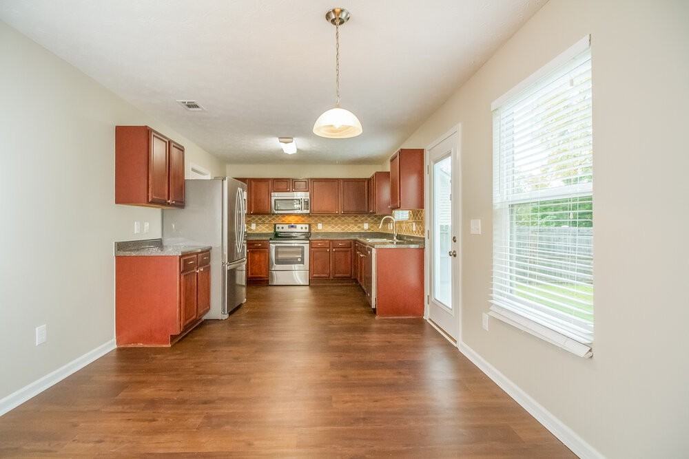 640 Elderberry Way - Photo 6 of 18