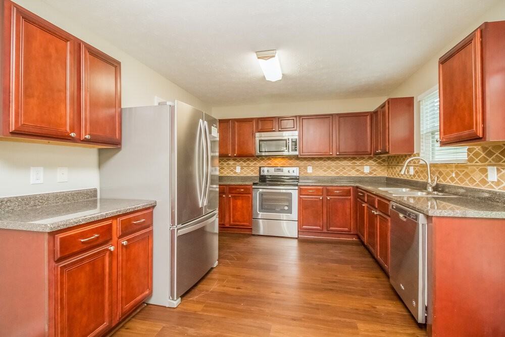 640 Elderberry Way - Photo 7 of 18