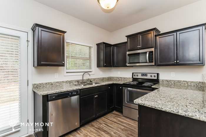 1024 Allegiance Dr - Photo 6 of 13