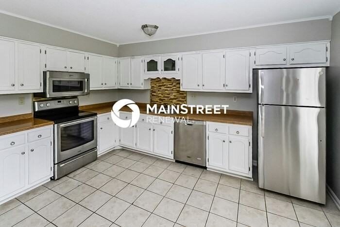 3740 Ramblewood Dr - Photo 6 of 16