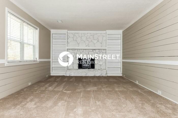 8285 Bridgewater Pl - Photo 7 of 17