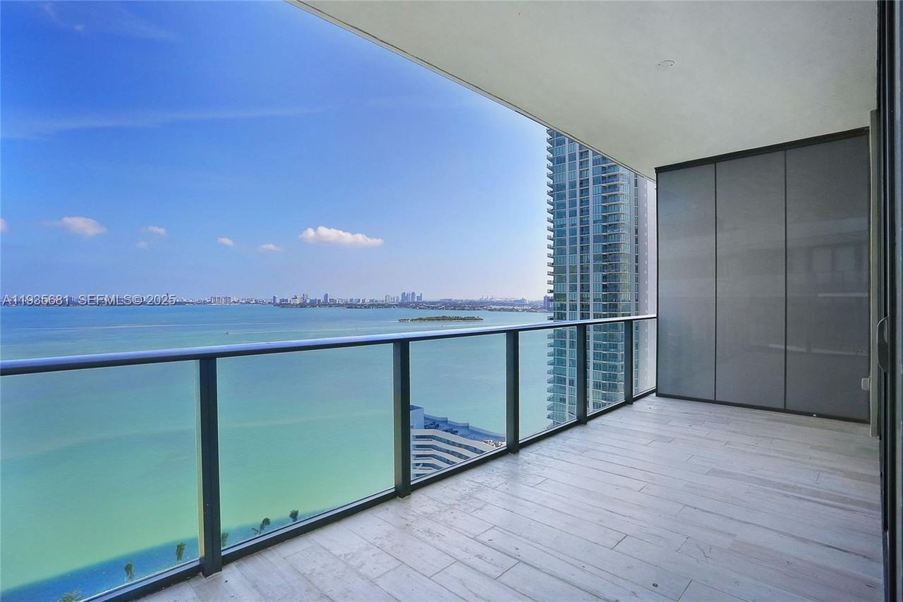 NE 29th St & Biscayne Blvd - Photo 2 of 15