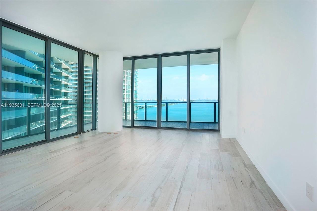 NE 29th St & Biscayne Blvd - Photo 4 of 15