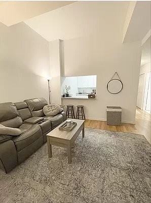 John St #15R - Photo 6 of 10