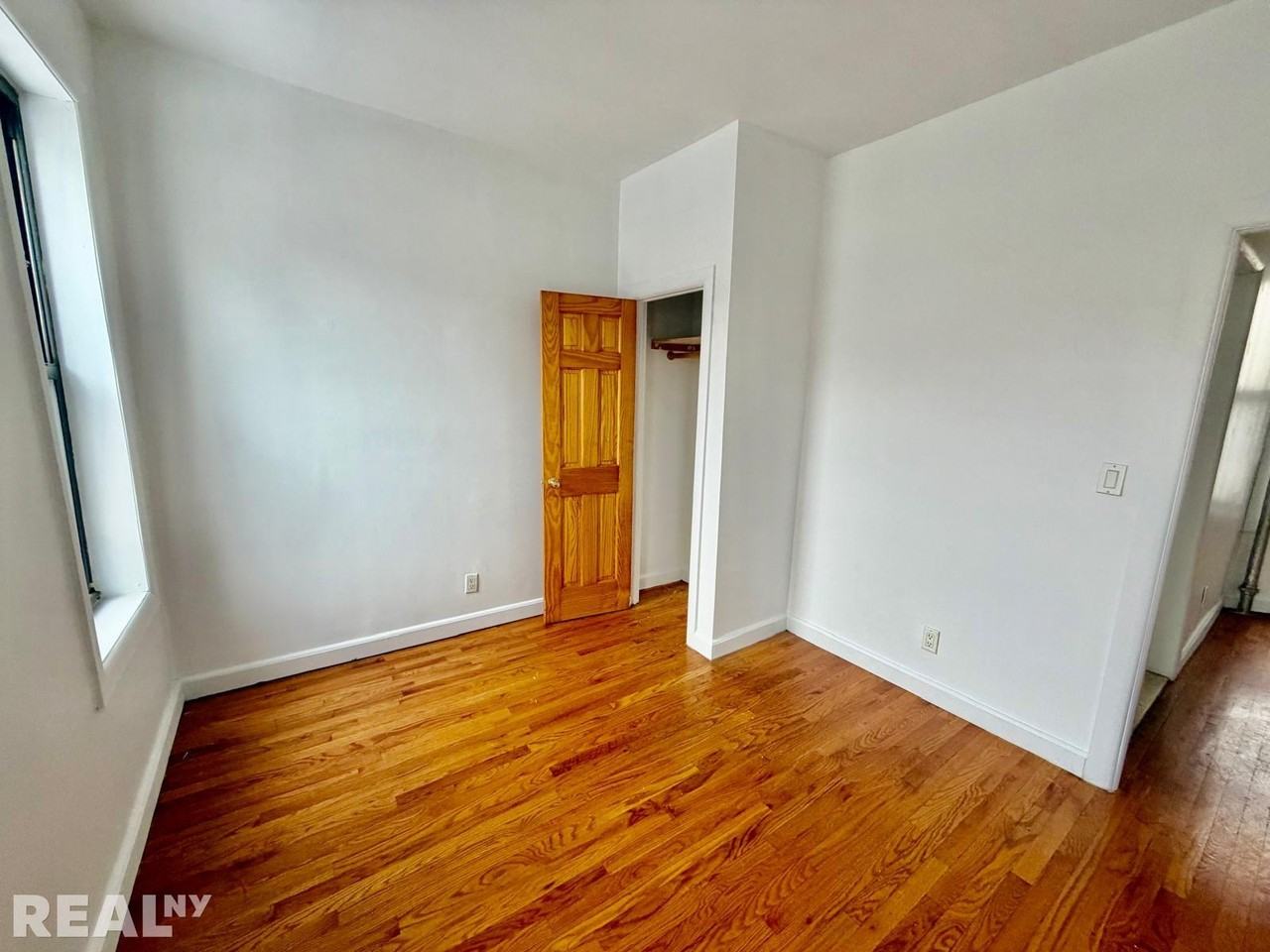 17th St #5 - Photo 5 of 19