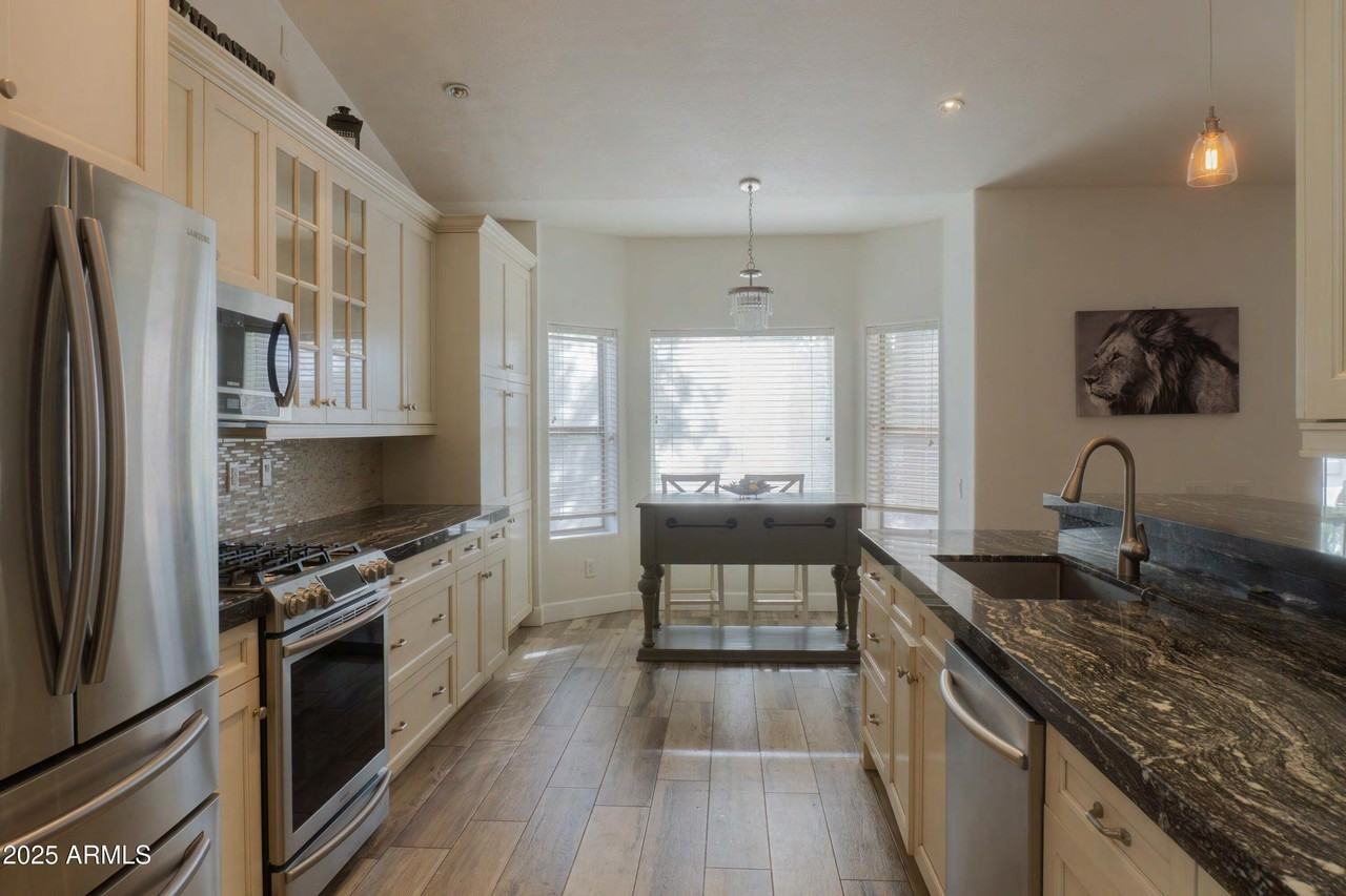 4933 E Crimson Ter - Photo 5 of 20