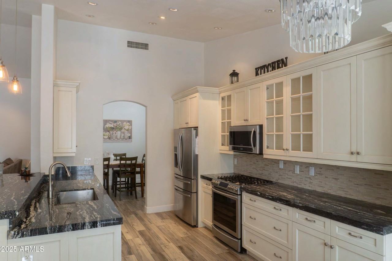 4933 E Crimson Ter - Photo 6 of 20