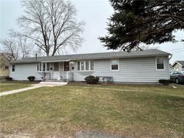 featured image of 415 Hazelhurst Ave