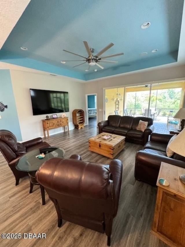 334 Coral Reef Way - Photo 5 of 7