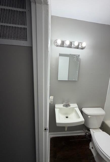 625 Lisa Ct - Photo 7 of 8