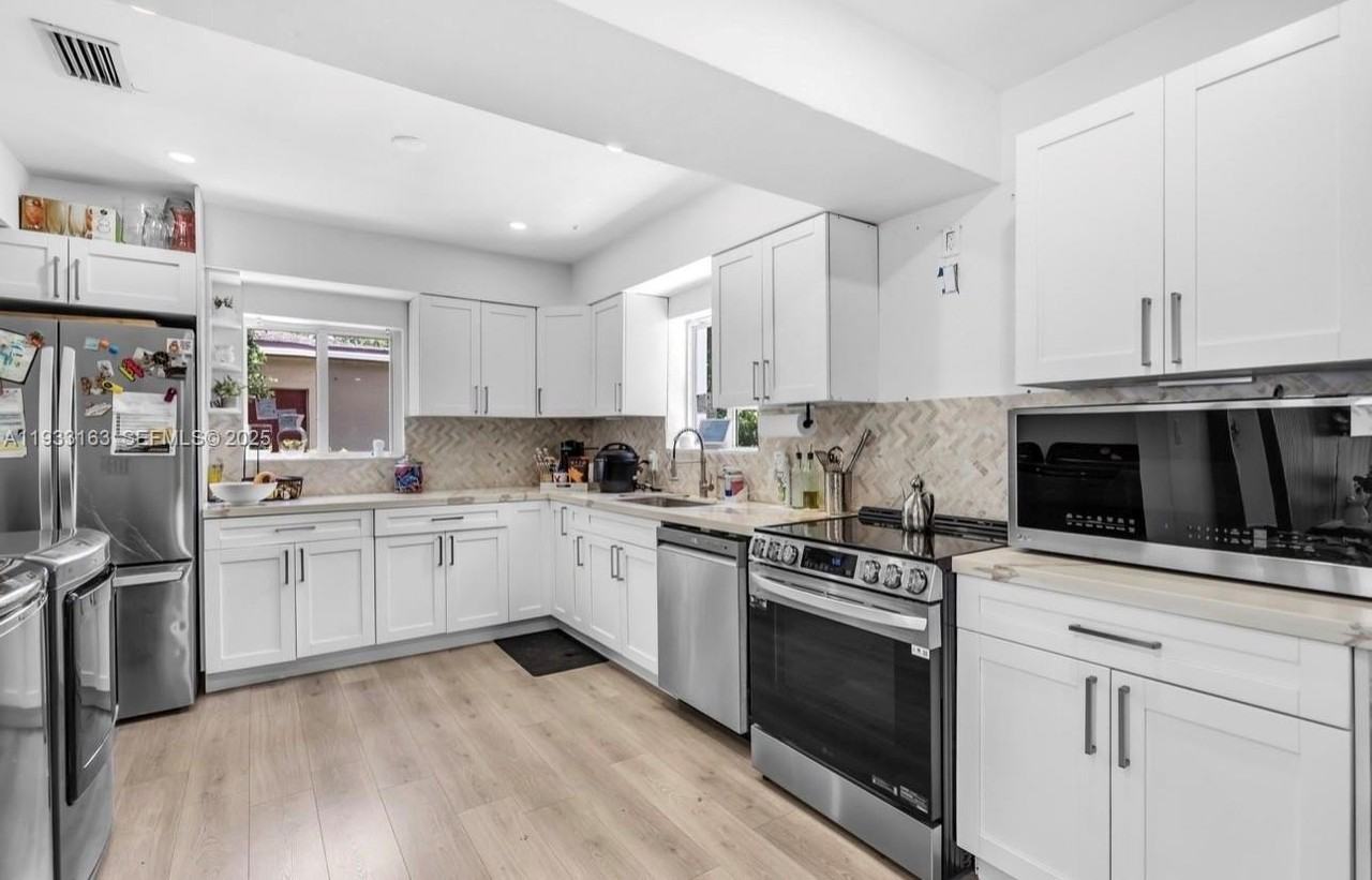 1735 Ne 147th St #1735 - Photo 5 of 11