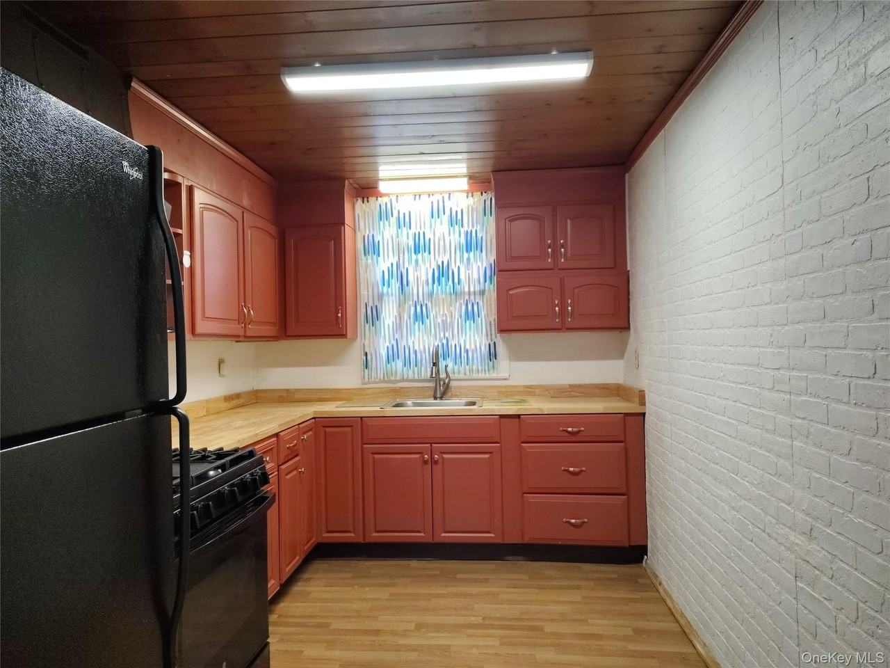 32 Vernon Ter Unit 1 #1 - Photo 4 of 11