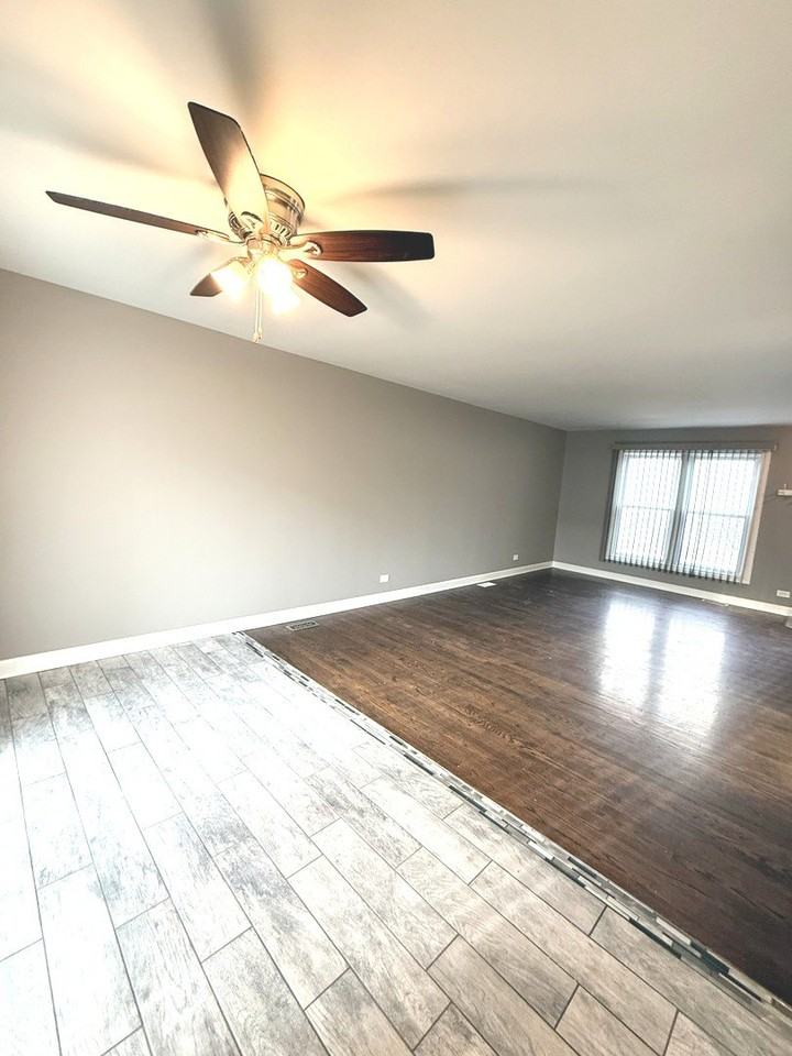 7745 W Harbor Ct - Photo 4 of 18