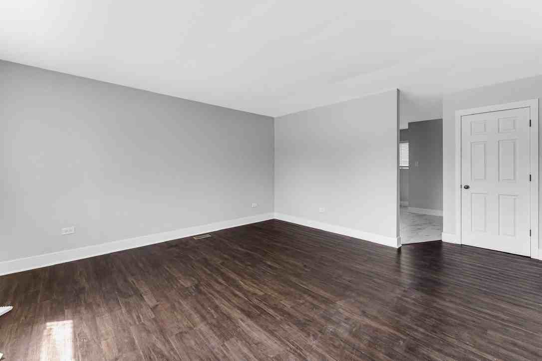 816 Mackinaw Ave Unit West #WEST - Photo 5 of 12