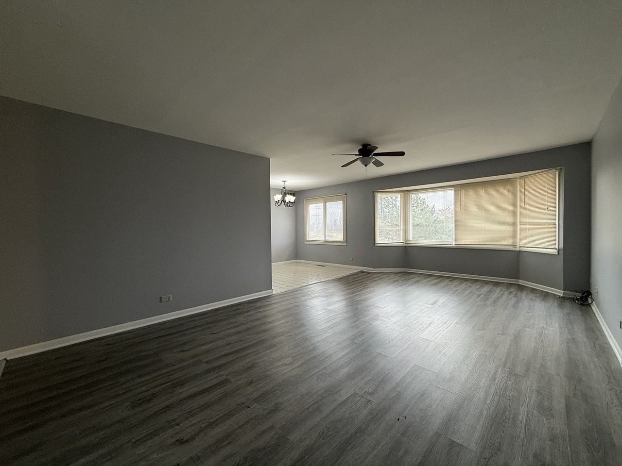 3108 Roberts Dr Apt 6 #6 - Photo 3 of 21