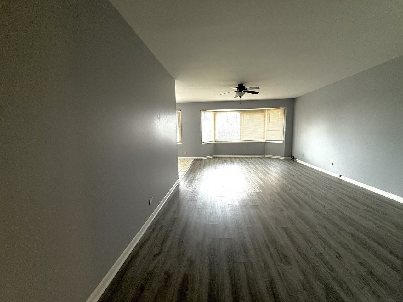 3108 Roberts Dr Apt 6 #6 - Photo 4 of 21