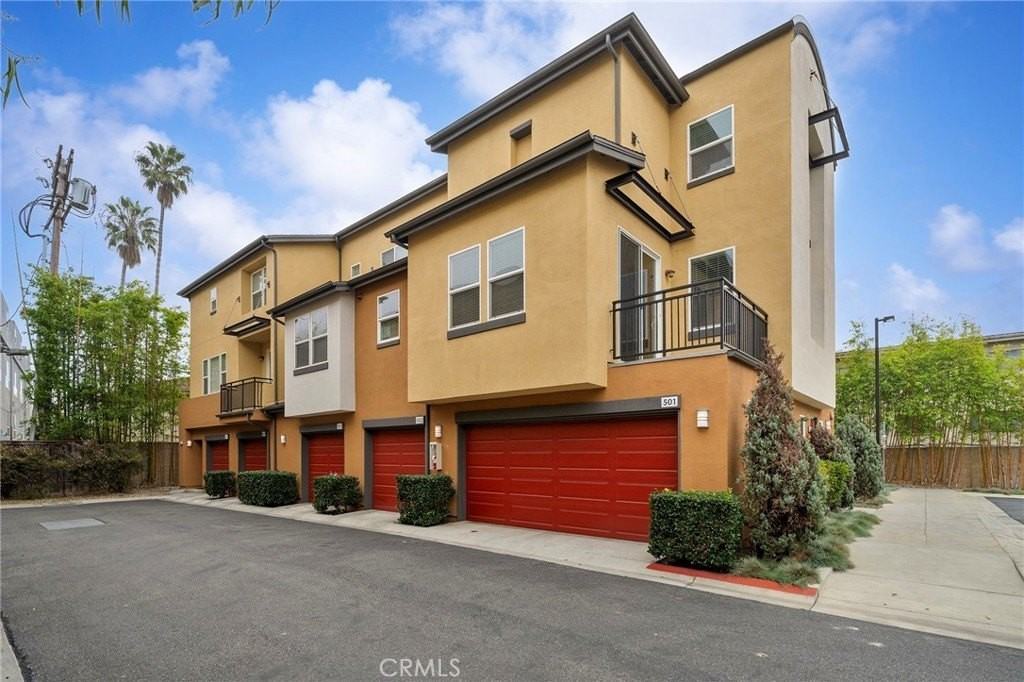 8620 Belford Ave #501 - Photo 3 of 26